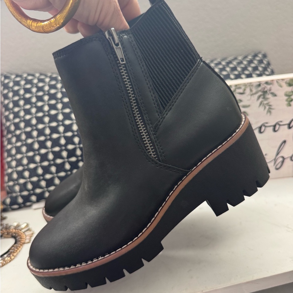 Blondo Damaris waterproof ankle boots in black leather - Picture 3 of 4